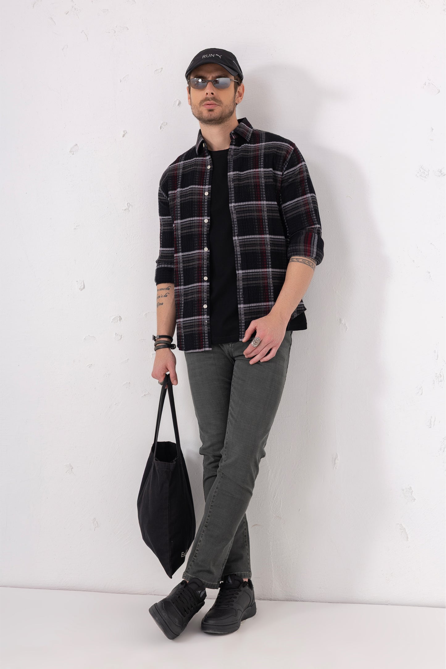 Black & Red Checked Casual Shirt – Cotton Blend Comfort