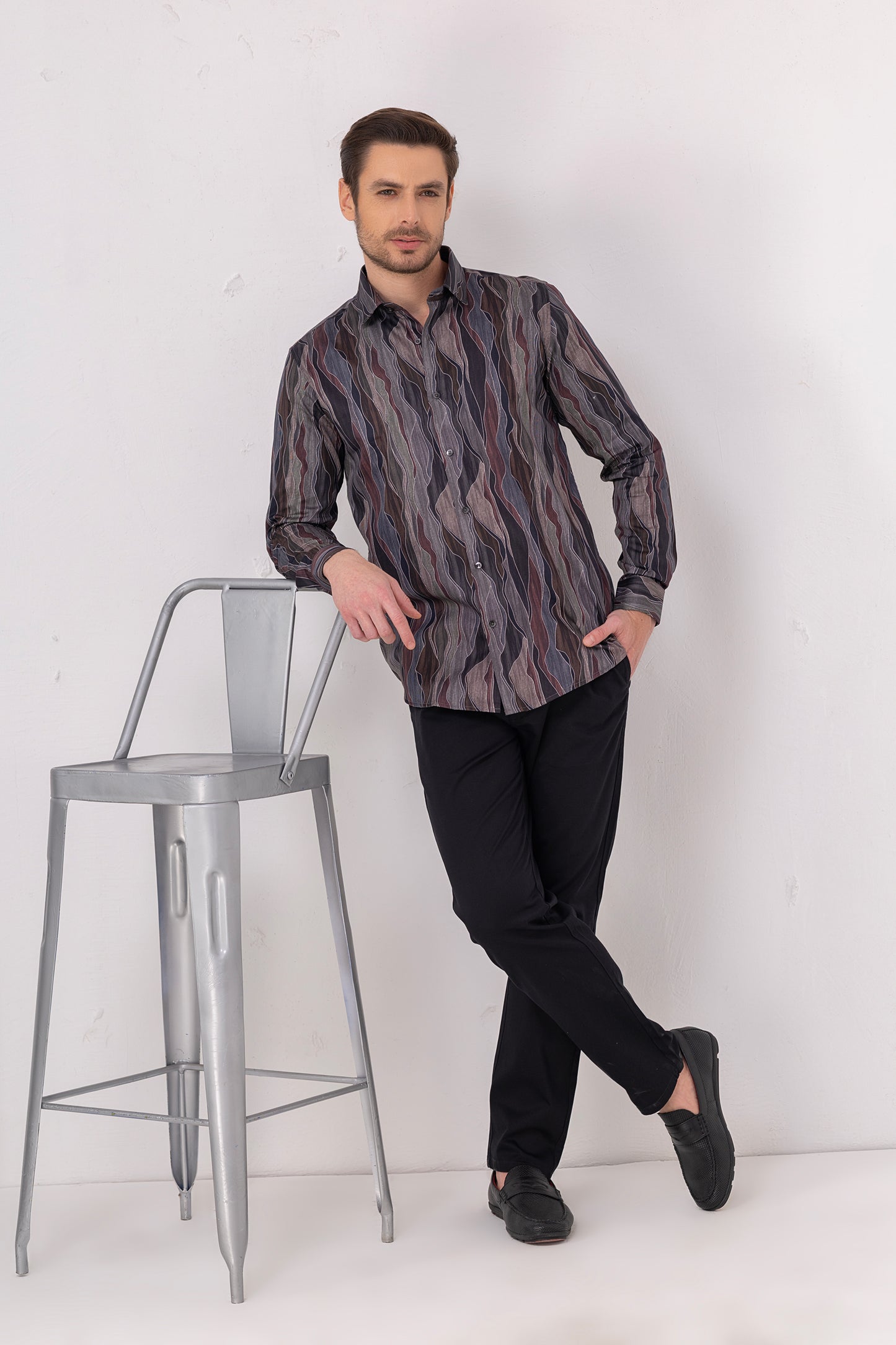 Abstract Artistry: 100% Cotton Wave Print Mastery Shirt. Vyne by Urban Thing.