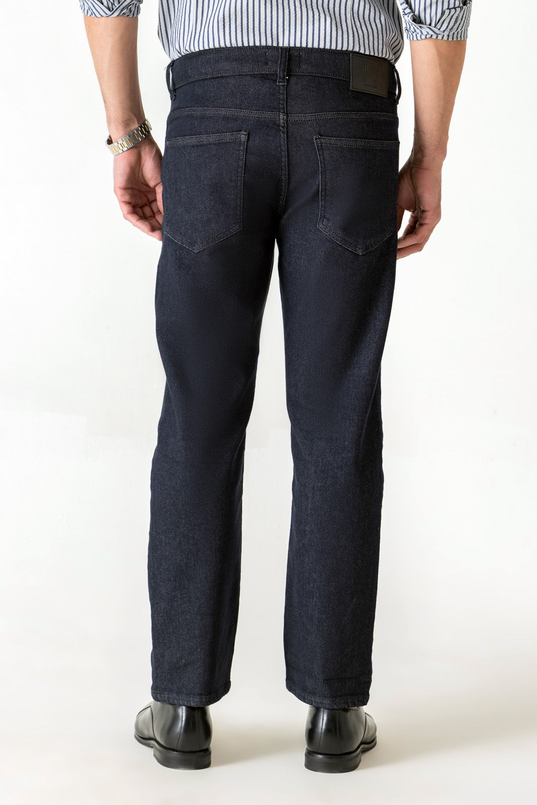 Loose Ankle Indigo Colour Regular Five Pocket Jeans