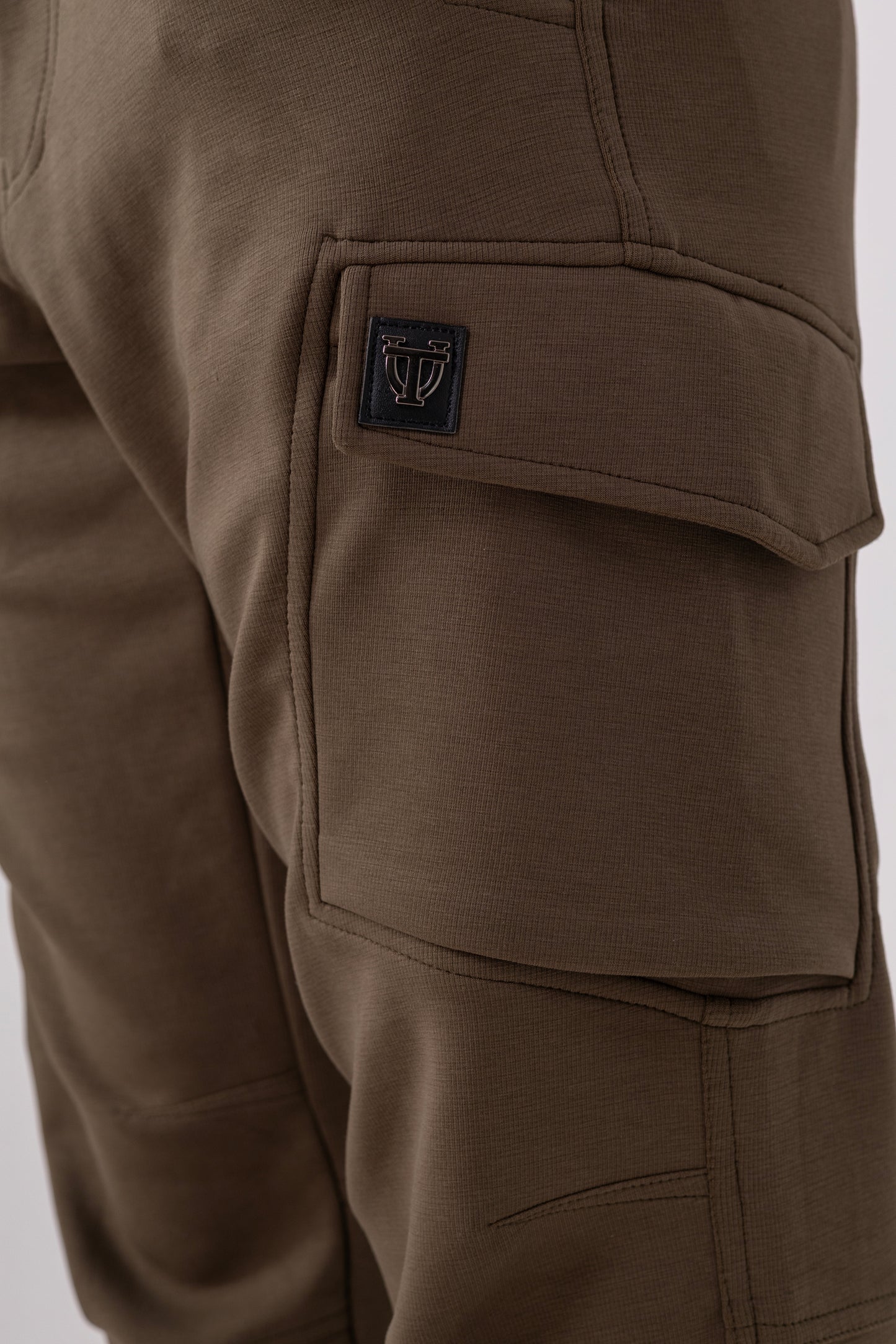 Tactical Excellence – Stretch Khaki Cargo Pants for Men