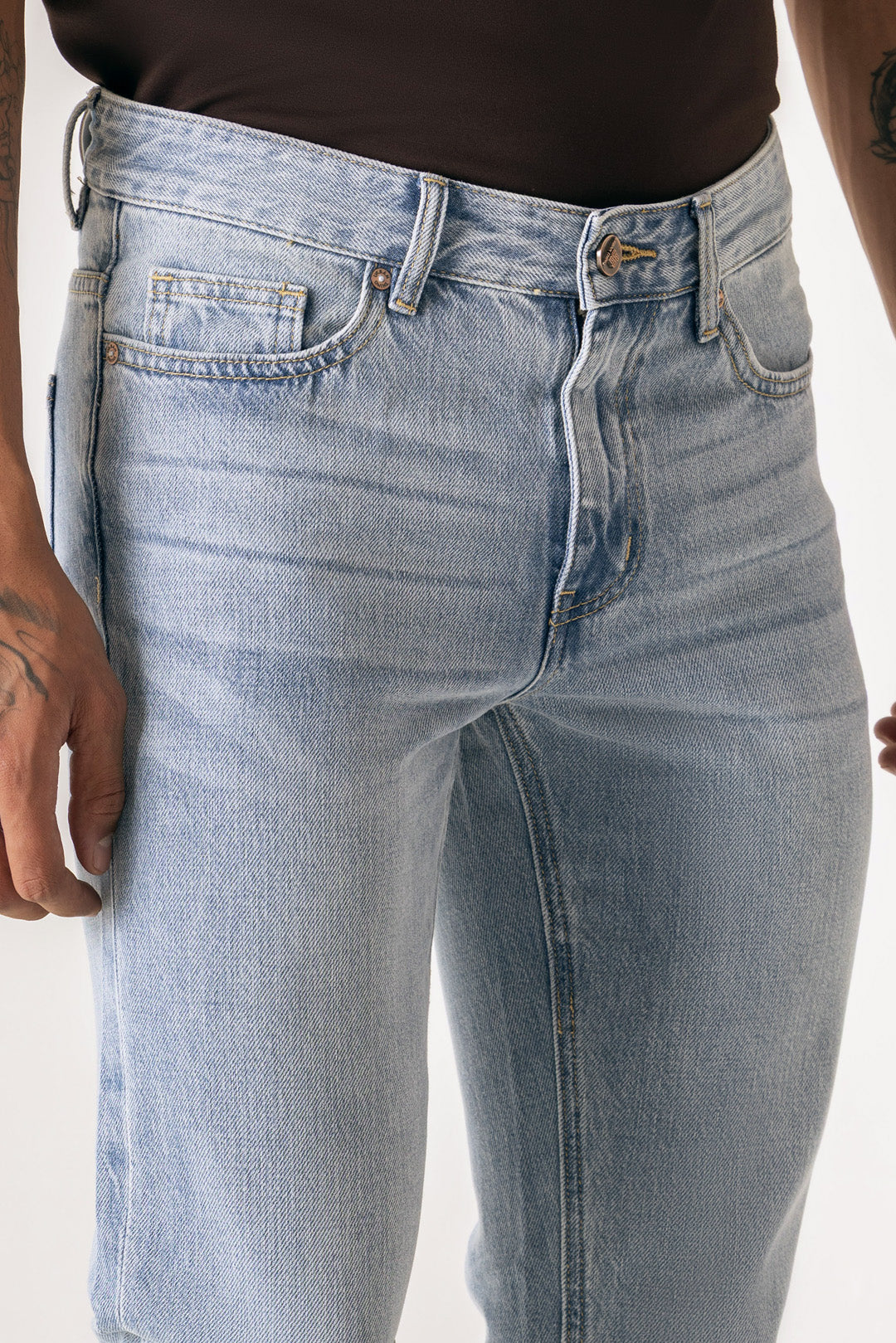Loose Ankle Sky Tint Colour Regular Five Pocket Jeans