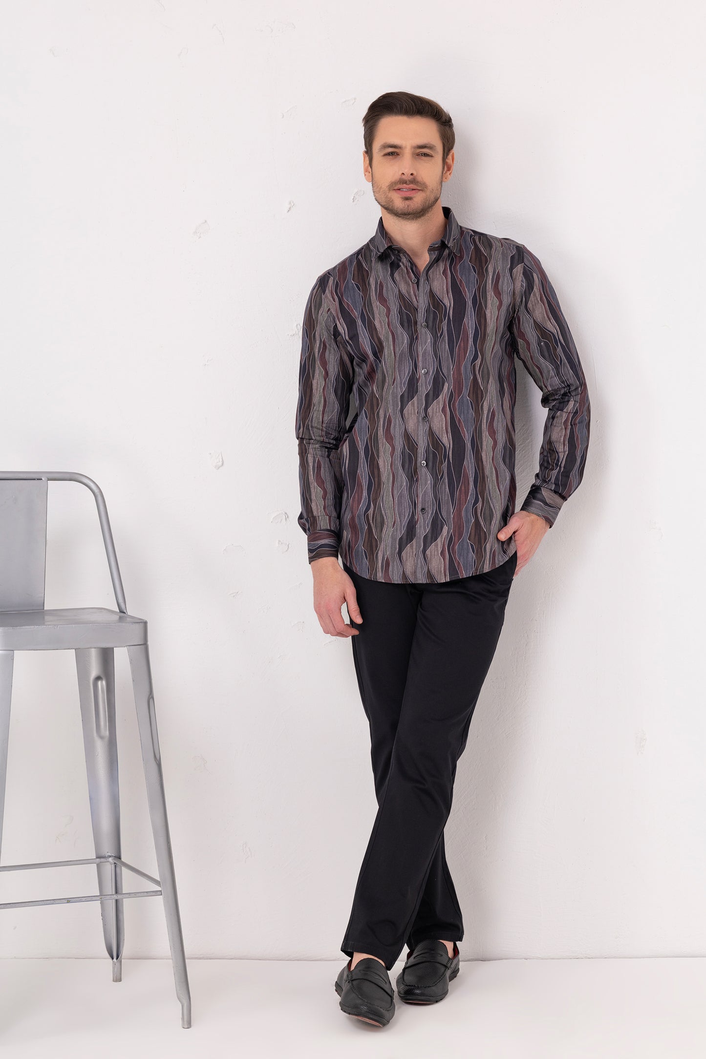 Abstract Artistry: 100% Cotton Wave Print Mastery Shirt. Vyne by Urban Thing.