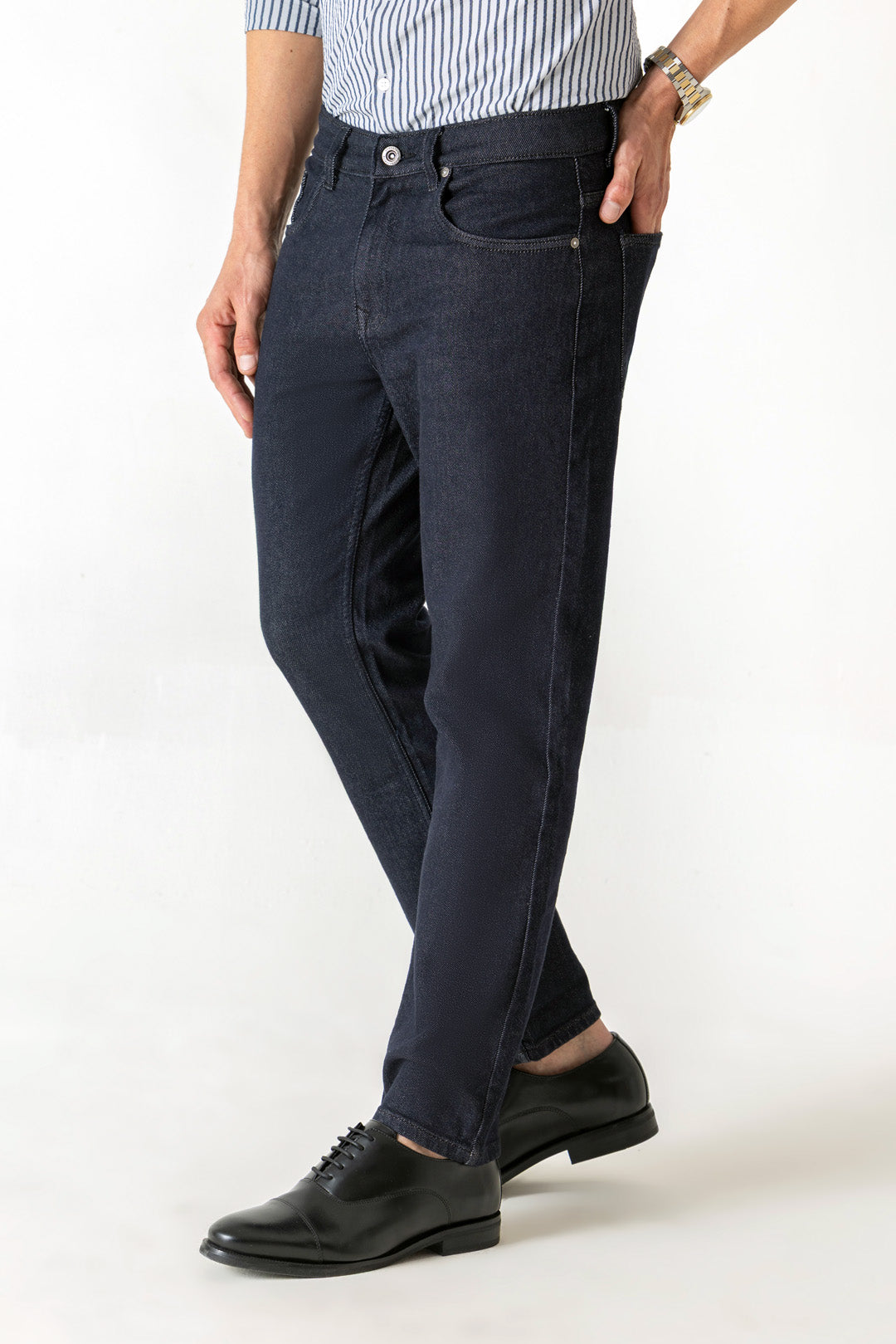 Loose Ankle Indigo Colour Regular Five Pocket Jeans
