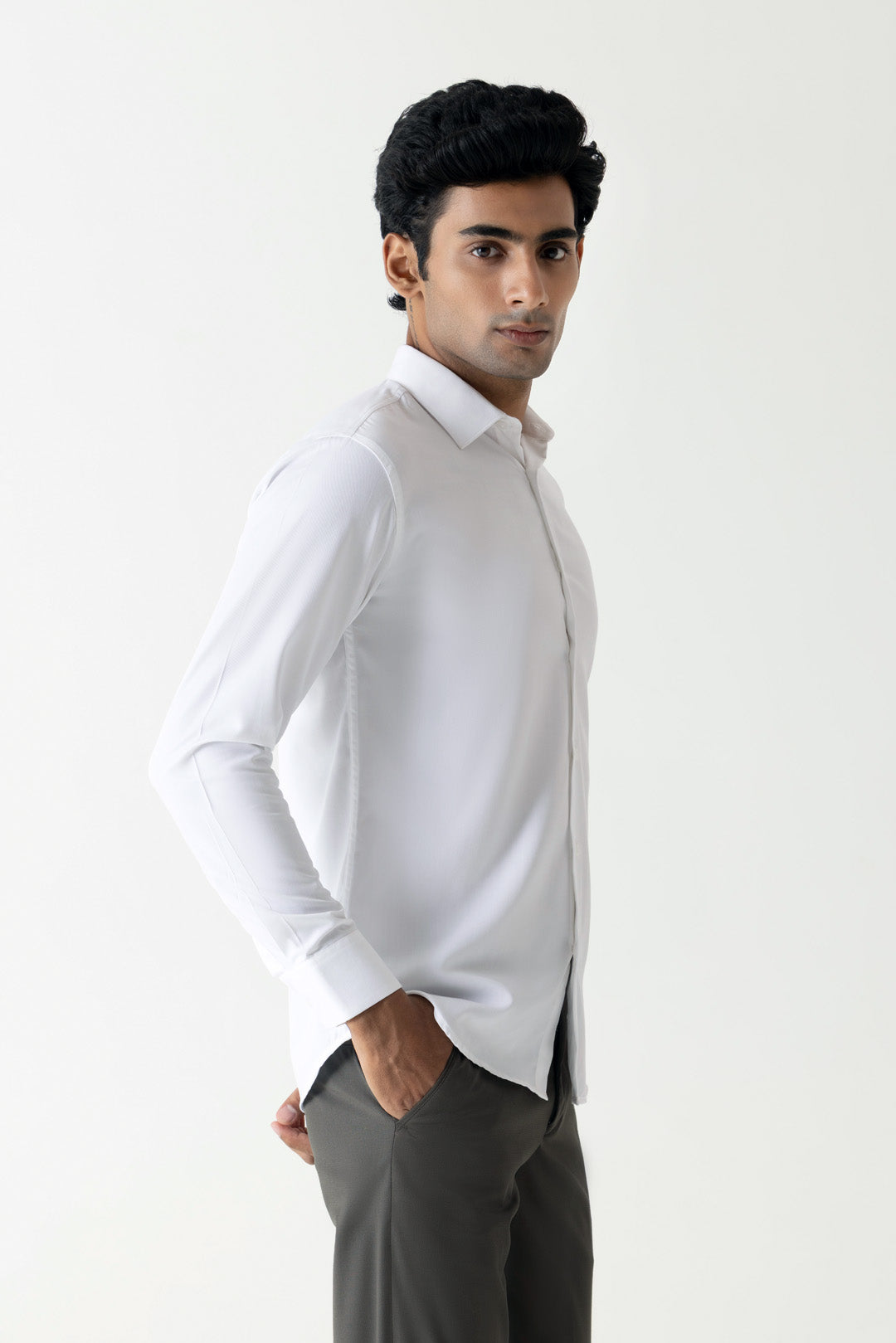 Wrinkle Resistant White Colour Regular Slim Fit Full Sleeve Shirt